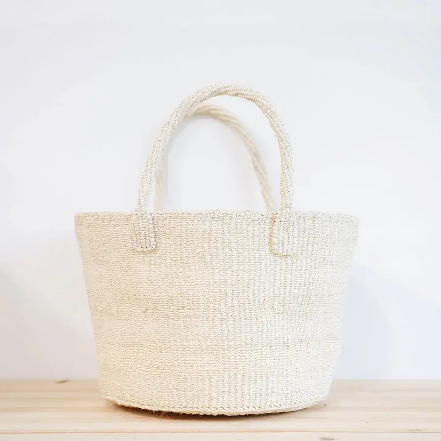 Natural sisal basket