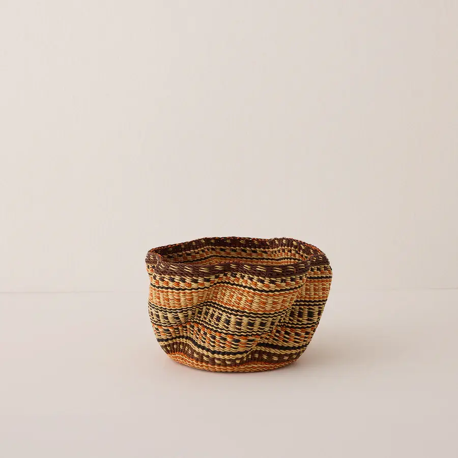 Mini Pakurigo wave basket with rust accents