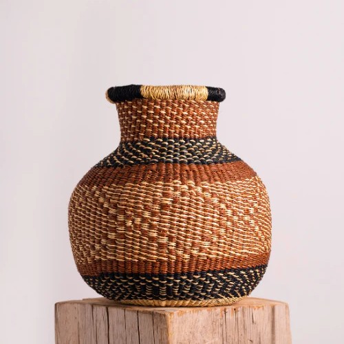 Woven terracotta and brown vase basket